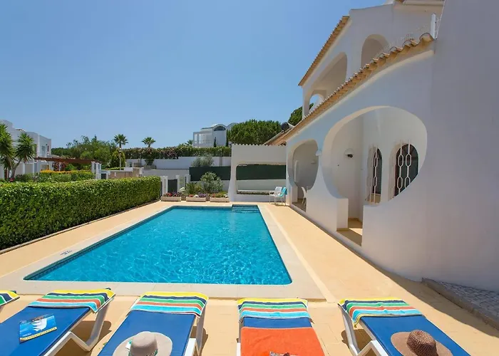 Villa Medeira By *